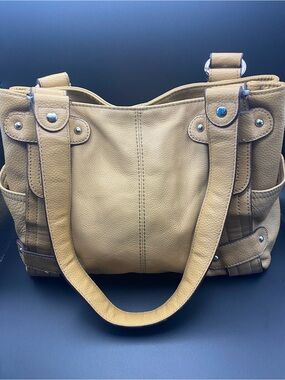 Tignanello Caramel/Tan Pebbled Leather Shoulder Bag